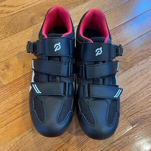 Women’s size 40 Peloton cycling shoes